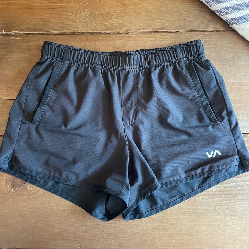 RVCA yogger shorts